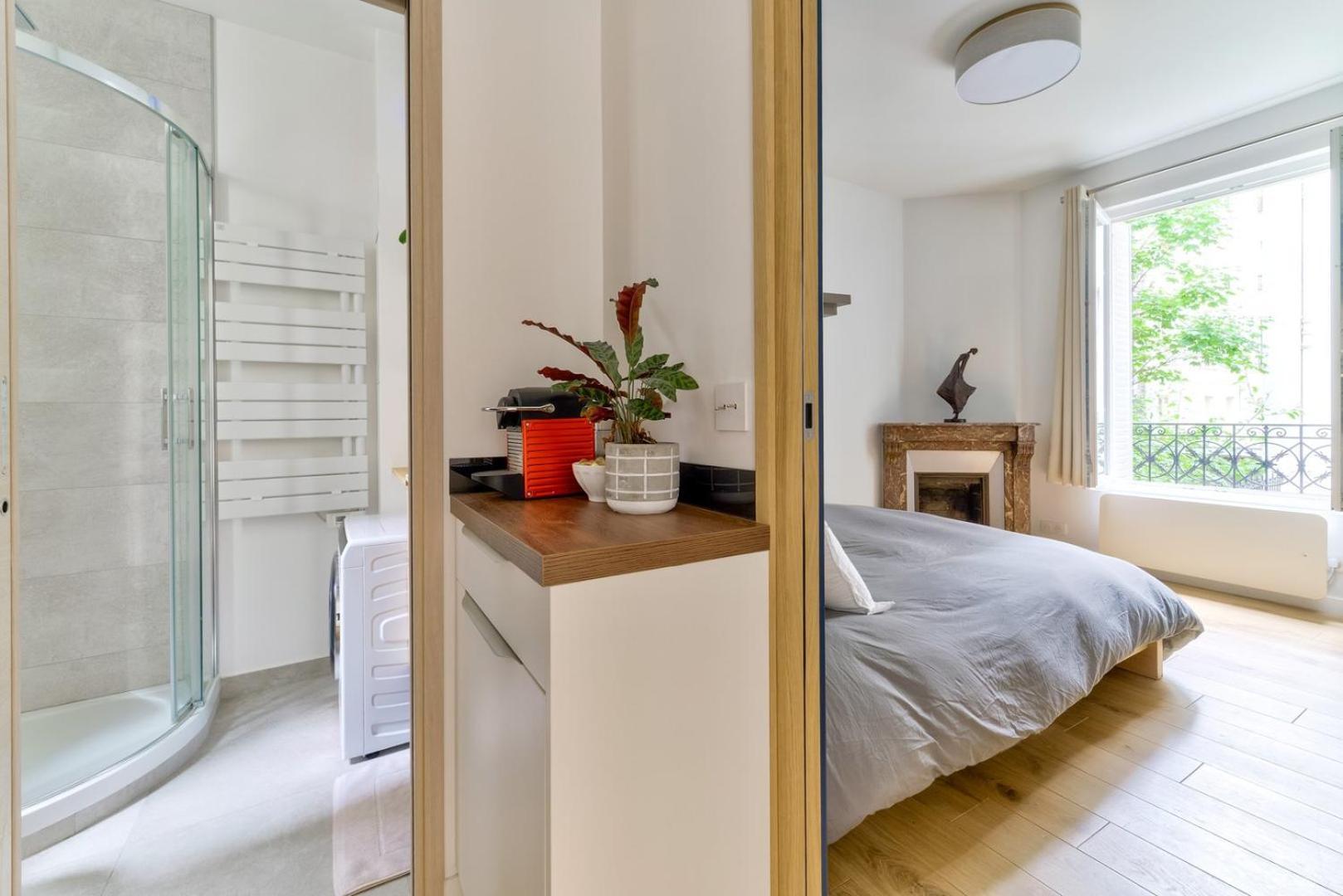 Parisian Charm, Modern & Quiet Apartment Paris